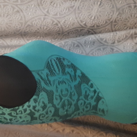 Tanktop - Picture 2 of 3